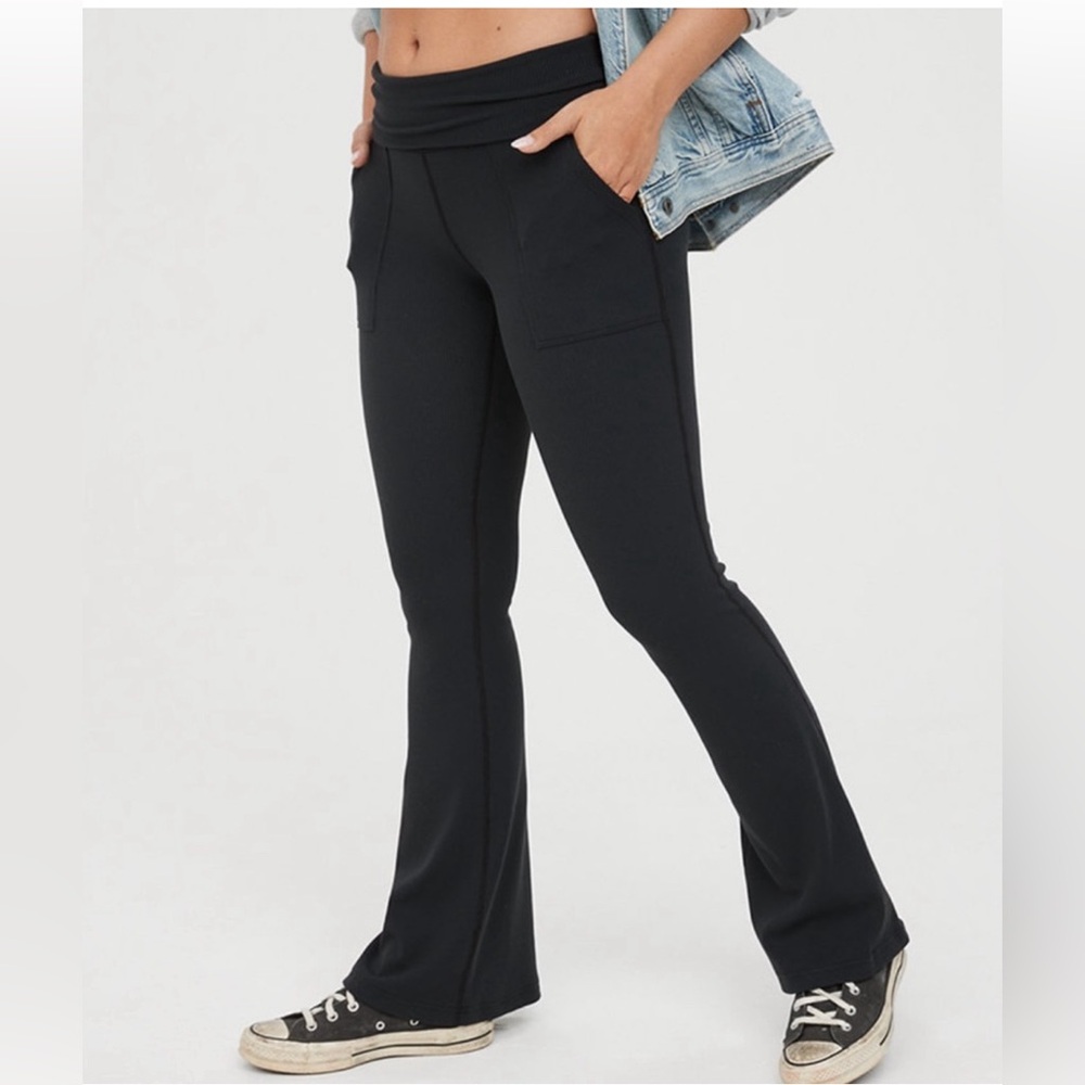 (S) NWT Offline by Aerie Ribbed Super Flare Leggings